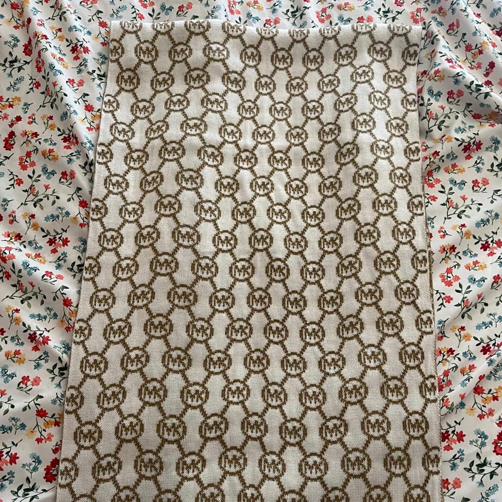 Michael Kors infinity scarf